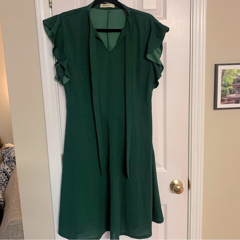 XL extra large Tie Neck Flutter Sleeve Flare Dress extra large